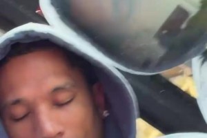有机会总决赛碰老队友们吗？索汉偷拍睡觉的哈特~