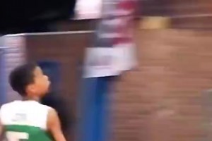 卧槽！这还怎么玩！文班亚马当年打U11简直无敌啊
